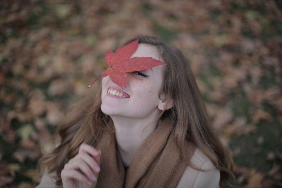 Illustration of How to Care for Skin During Seasonal Changes