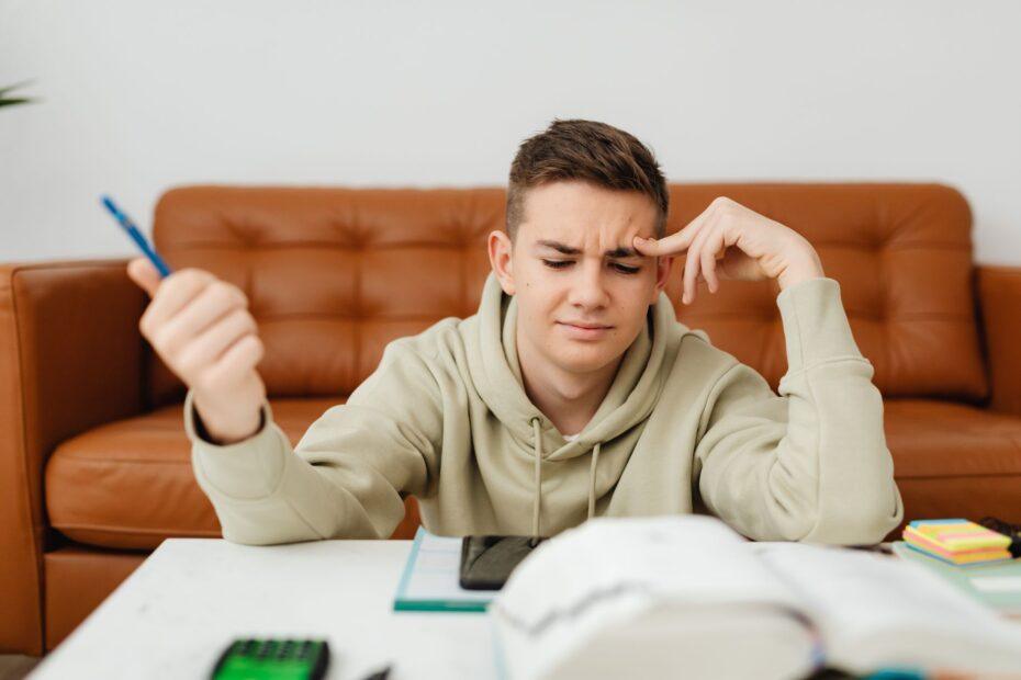 Illustration of How to Keep Skin Calm During Stressful School Weeks