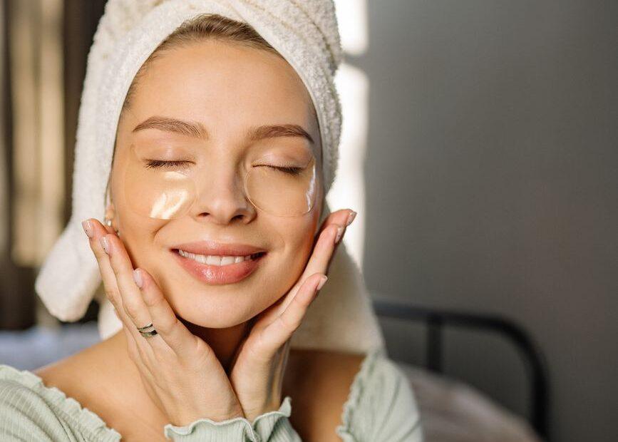 Illustration of The Everyday Habits Behind Naturally Glowing Skin