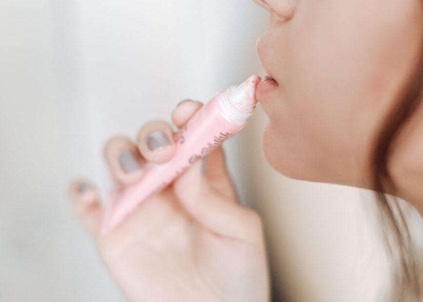 Illustration of The Everyday Lip Care Habits Behind Soft, Healthy Lips