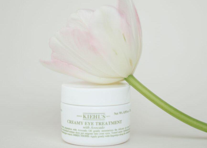 Illustration of The Simple Routine Behind Keeping Skin Balanced Year-Round