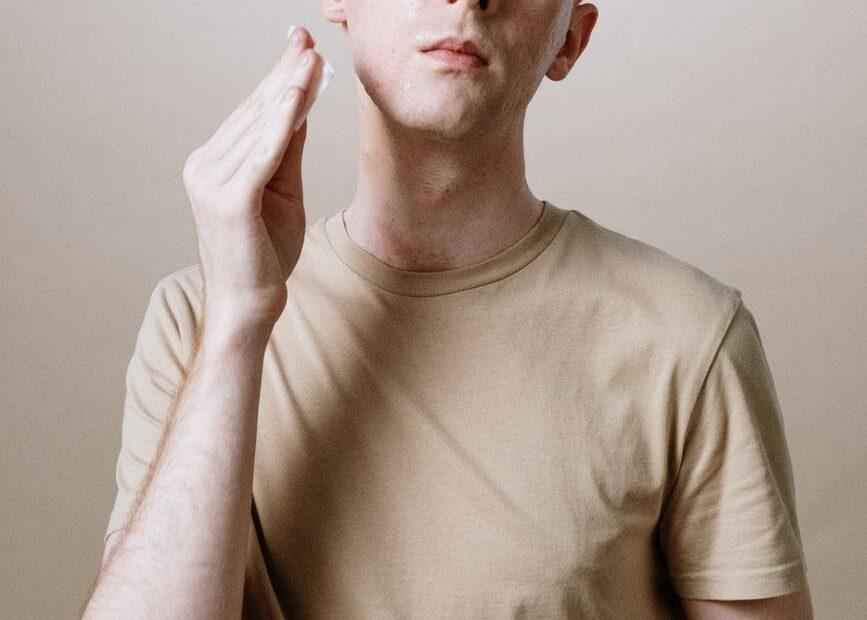 Illustration of Why Gentle Products Matter More for Teenage Skin Than Strong Ones